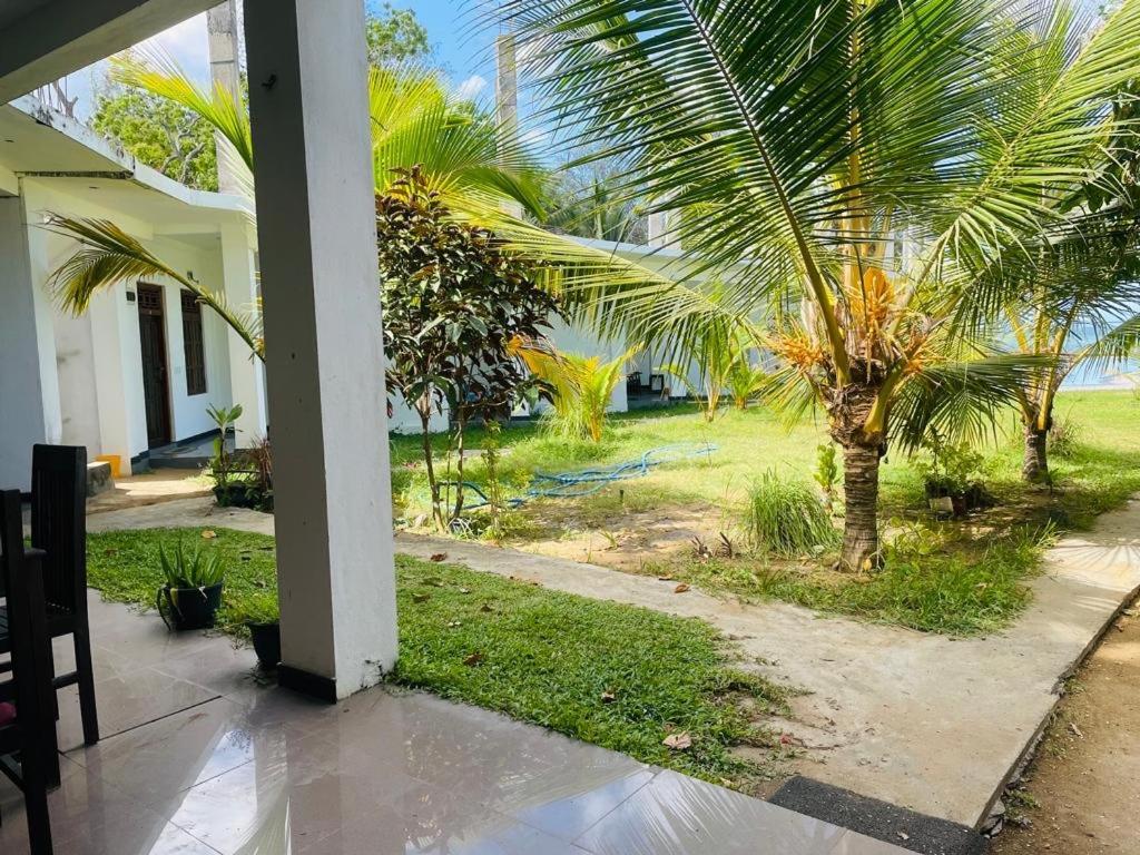 Guitar Bay Arugambay Hotel Arugam Bay Exterior photo